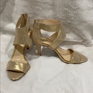 Jessica Simpson gold shimmer heels NWOT